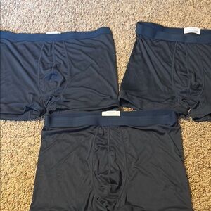 3 pairs of men’s boxer briefs